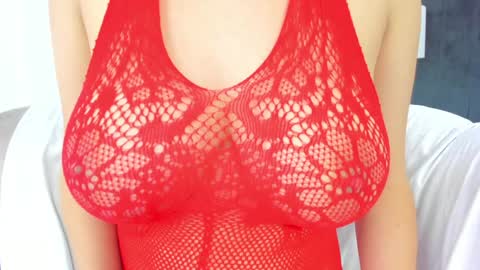 Emilyyy online show from December 31, 1:36 am