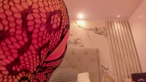 Snapshot of emilyangel1 chatting on July 28, 8:23 pm E M Y L Y online show from July 28, 8:23 pm