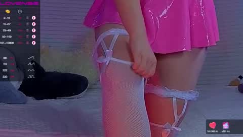 artist Emily online show from February 24, 10:58 pm