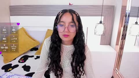 Snapshot of emilyblussh chatting on March 18, 6:55 pm Emily Bluush online show from March 18, 6:55 pm