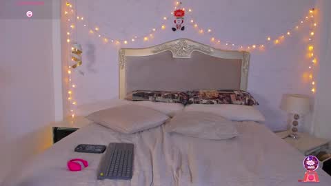 Emily online show from December 2, 5:37 pm