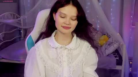 Emilyhaves online show from May 6, 9:14 am