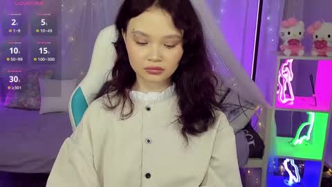Emilyhaves online show from May 21, 7:15 am