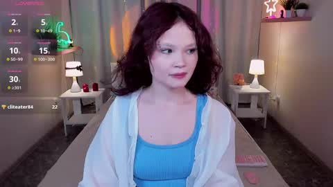 Emilyhaves online show from June 7, 8:51 am