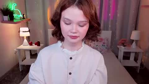 Emilyhaves online show from June 18, 8:25 am