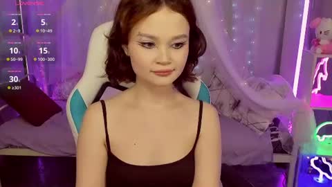 Emilyhaves online show from June 21, 11:35 am