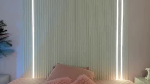 EMILY online show from December 14, 6:45 pm