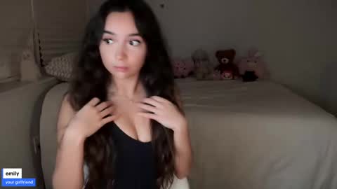 Snapshot of emilyfawn chatting on October 18, 4:48 am emilyfawn online show from October 18, 4:48 am