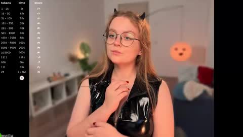 Emily  online show from November 1, 12:18 pm