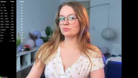 Emily  online show from May 3, 1:17 pm