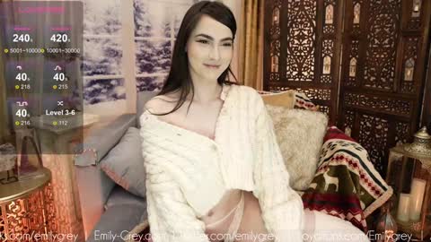 Snapshot of emilygrey_ chatting on December 29, 2:06 am emilygrey_ online show from December 29, 2:06 am