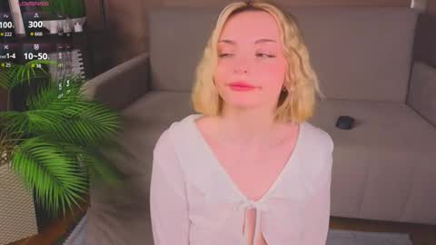 Emi online show from March 14, 11:54 pm