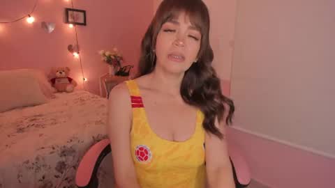 Emily online show from June 17, 8:43 pm