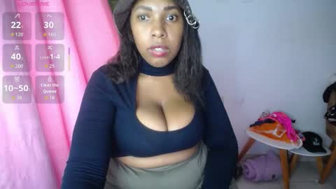 Snapshot of emilyhines__ chatting on September 16, 9:27 pm Emilyhines online show from September 16, 9:27 pm