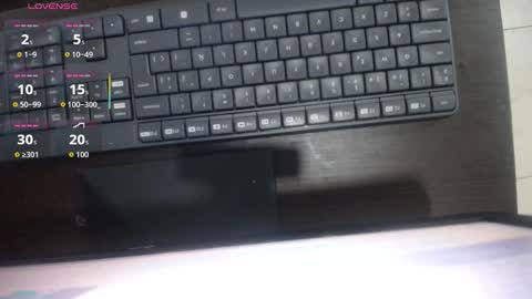 Snapshot of emilyhines__ chatting on October 30, 2:02 am Emilyhines online show from October 30, 2:02 am