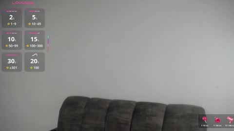 Snapshot of emilyhines__ chatting on November 4, 1:38 am Emilyhines online show from November 4, 1:38 am