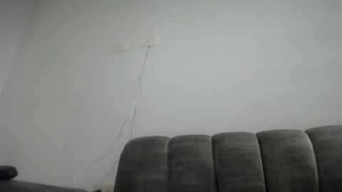 Snapshot of emilyhines__ chatting on June 22, 3:25 am Emilyhines online show from June 22, 3:25 am