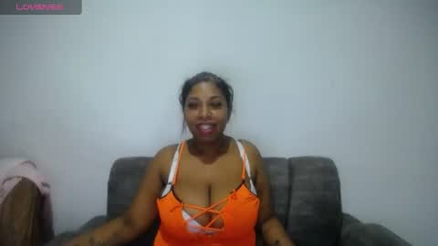 Snapshot of emilyhines__ chatting on July 11, 8:44 pm Emilyhines online show from July 11, 8:44 pm