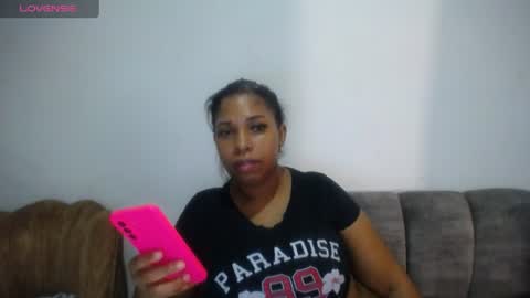 Snapshot of emilyhines__ chatting on July 16, 9:54 pm Emilyhines online show from July 16, 9:54 pm