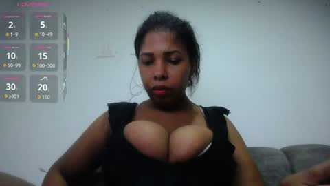 Snapshot of emilyhines__ chatting on July 31, 7:35 pm Emilyhines online show from July 31, 7:35 pm