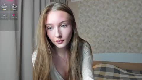 Emy and Angie online show from June 21, 10:56 pm