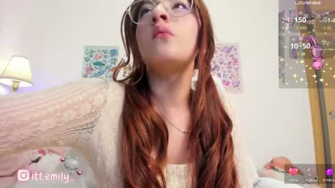 Snapshot of emilyincb1 chatting on May 30, 1:57 am first stream May 5 ig online show from May 30, 1:57 am