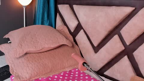 Emily Jhonson online show from January 25, 11:34 am