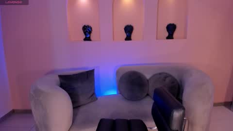 Snapshot of emilyjohnsonx chatting on October 21, 4:13 am Emily online show from October 21, 4:13 am