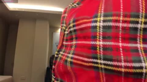 Snapshot of emilyjohnsonx chatting on October 31, 3:29 am Emily online show from October 31, 3:29 am