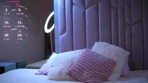 Emily online show from October 13, 9:42 am