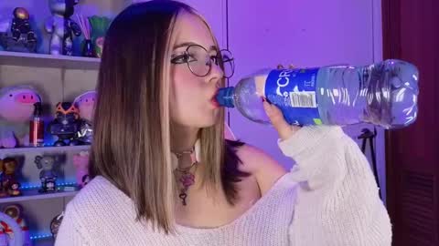 Snapshot of emilykarterr chatting on September 24, 5:38 pm VALEEEN online show from September 24, 5:38 pm