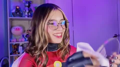 Snapshot of emilykarterr chatting on October 9, 5:22 pm VALEEEN online show from October 9, 5:22 pm