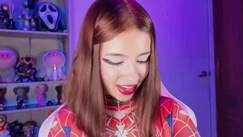 Snapshot of emilykarterr chatting on November 5, 4:18 pm VALEEEN online show from November 5, 4:18 pm