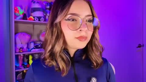 Snapshot of emilykarterr chatting on May 25, 3:07 pm VALEEEN online show from May 25, 3:07 pm