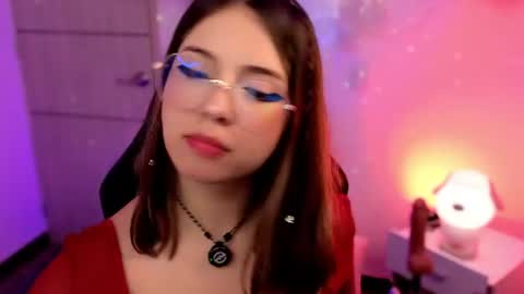Snapshot of emilykarterr chatting on July 3, 5:08 pm VALEEEN online show from July 3, 5:08 pm