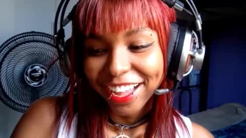 Emily Livos online show from March 14, 5:07 pm