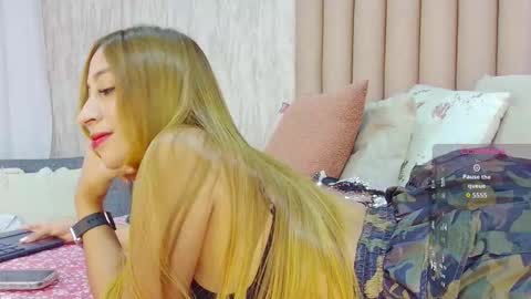 My IG - EmilyParker   online show from November 25, 5:02 pm