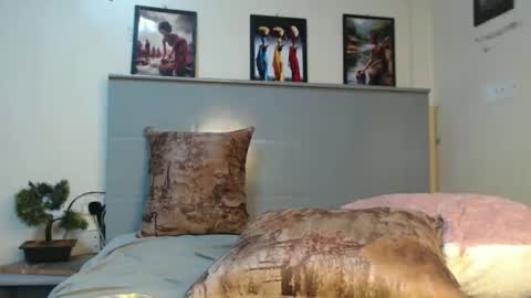 Emilly online show from February 26, 10:31 pm