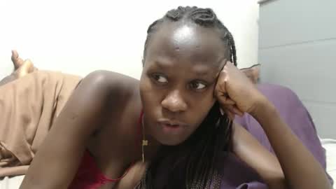 Emilly online show from March 3, 9:31 pm