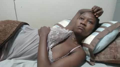 Emilly online show from April 29, 8:59 pm