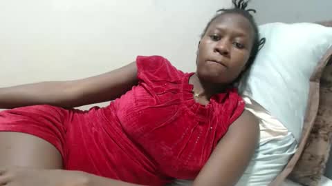 Emilly online show from May 5, 7:44 pm