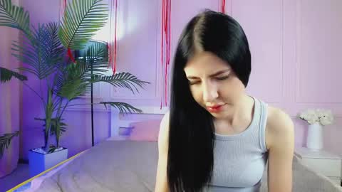 Snapshot of emilyramsey chatting on May 17, 5:31 pm Emily online show from May 17, 5:31 pm