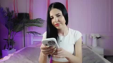 Snapshot of emilyramsey chatting on June 9, 8:20 pm Emily online show from June 9, 8:20 pm