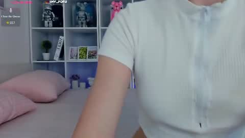 Snapshot of emilyrighter chatting on August 2, 5:11 pm Hey i am Emily am - pm online show from August 2, 5:11 pm