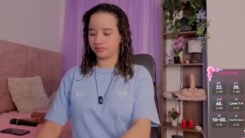 Snapshot of emilyrousex chatting on January 7, 2:19 pm emilyrousex online show from January 7, 2:19 pm