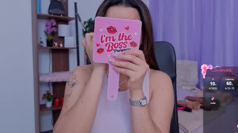 Snapshot of emilyrousex chatting on February 17, 2:57 pm emilyrousex online show from February 17, 2:57 pm