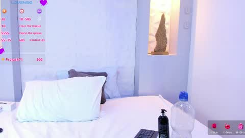 EMILY online show from February 26, 10:31 pm