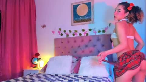 Snapshot of emilysantana790694 chatting on April 4, 3:16 am Emily Santana online show from April 4, 3:16 am