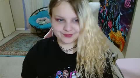 Snapshot of emilyshaze chatting on January 4, 6:19 am emily haze online show from January 4, 6:19 am
