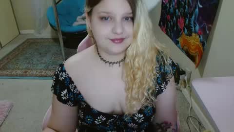 Snapshot of emilyshaze chatting on January 28, 2:53 am emily haze online show from January 28, 2:53 am